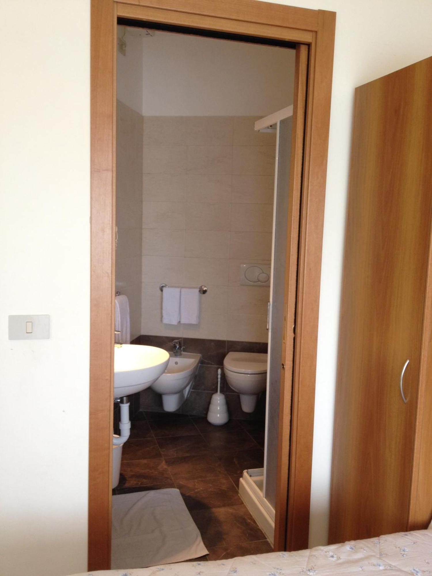 Albergo Anita アラッシオ エクステリア 写真